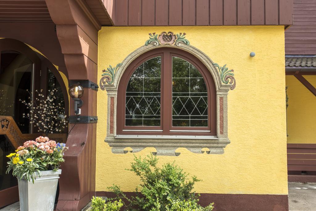 Landhotel Roefleuten Пфронтен Екстериор снимка