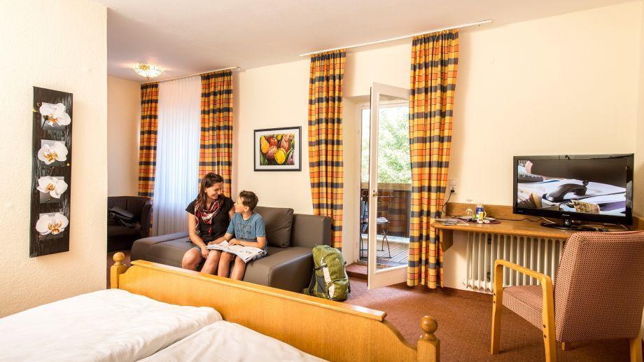 Landhotel Roefleuten Пфронтен Екстериор снимка