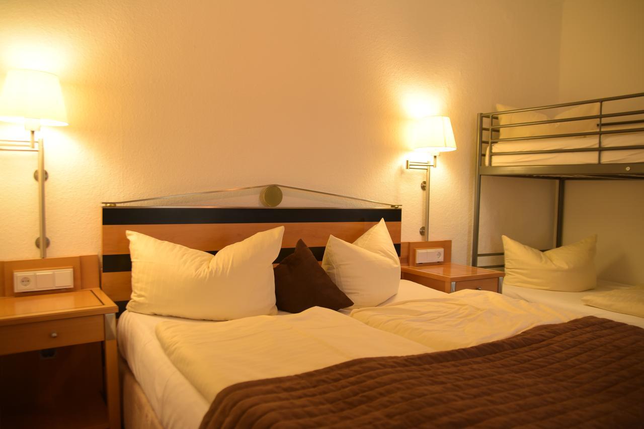 Landhotel Roefleuten Пфронтен Екстериор снимка